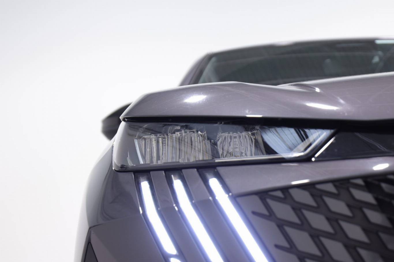 PEUGEOT 3008 13