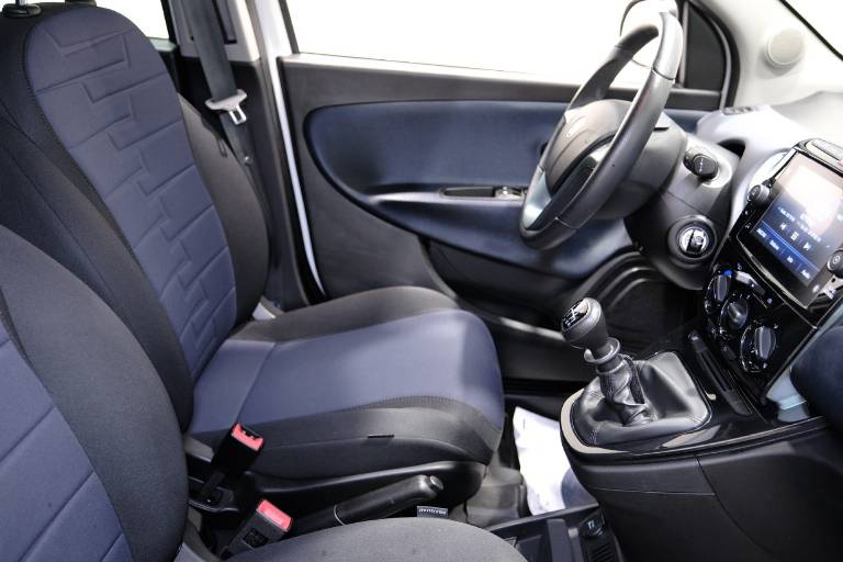 LANCIA Ypsilon 51