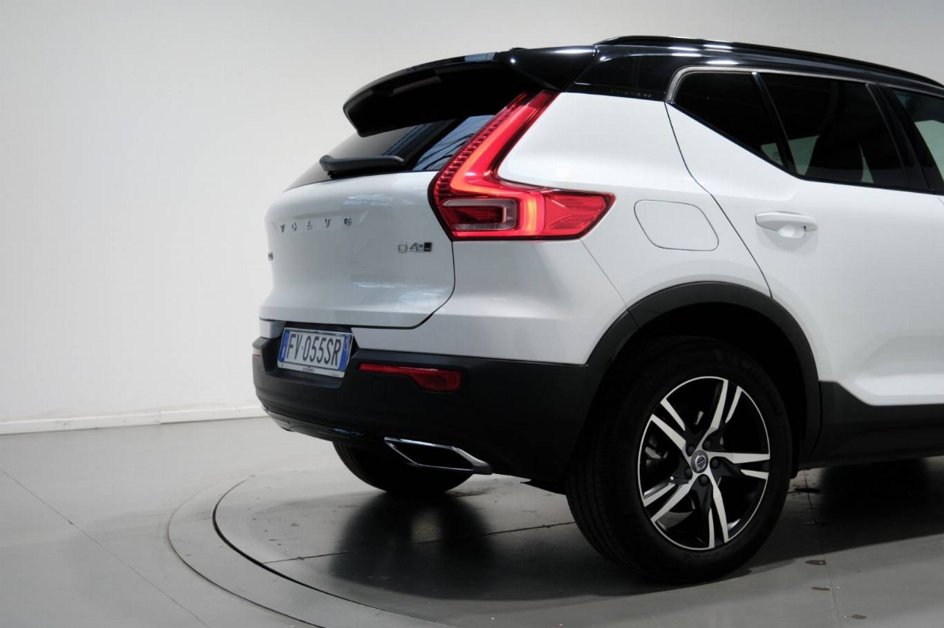 VOLVO XC40 58