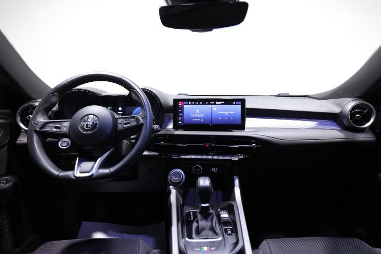 ALFA ROMEO Tonale 10