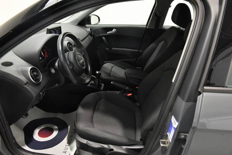 AUDI A1 4