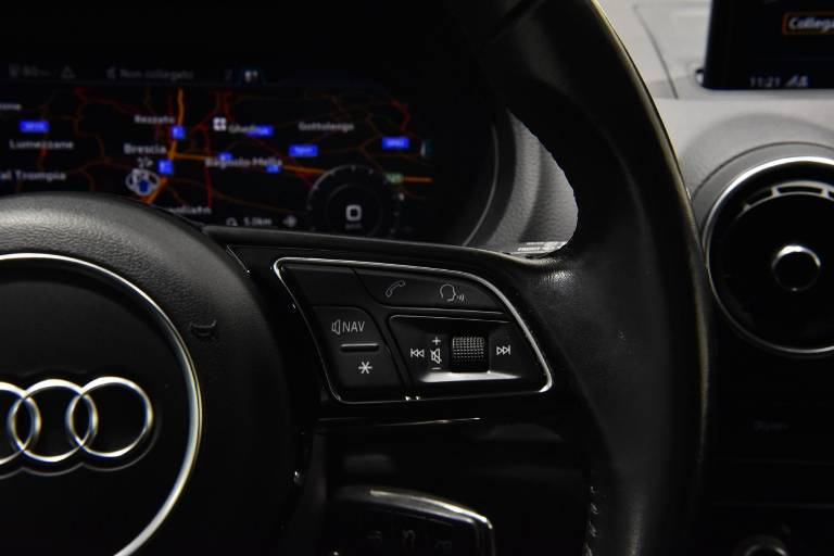 AUDI A3 8