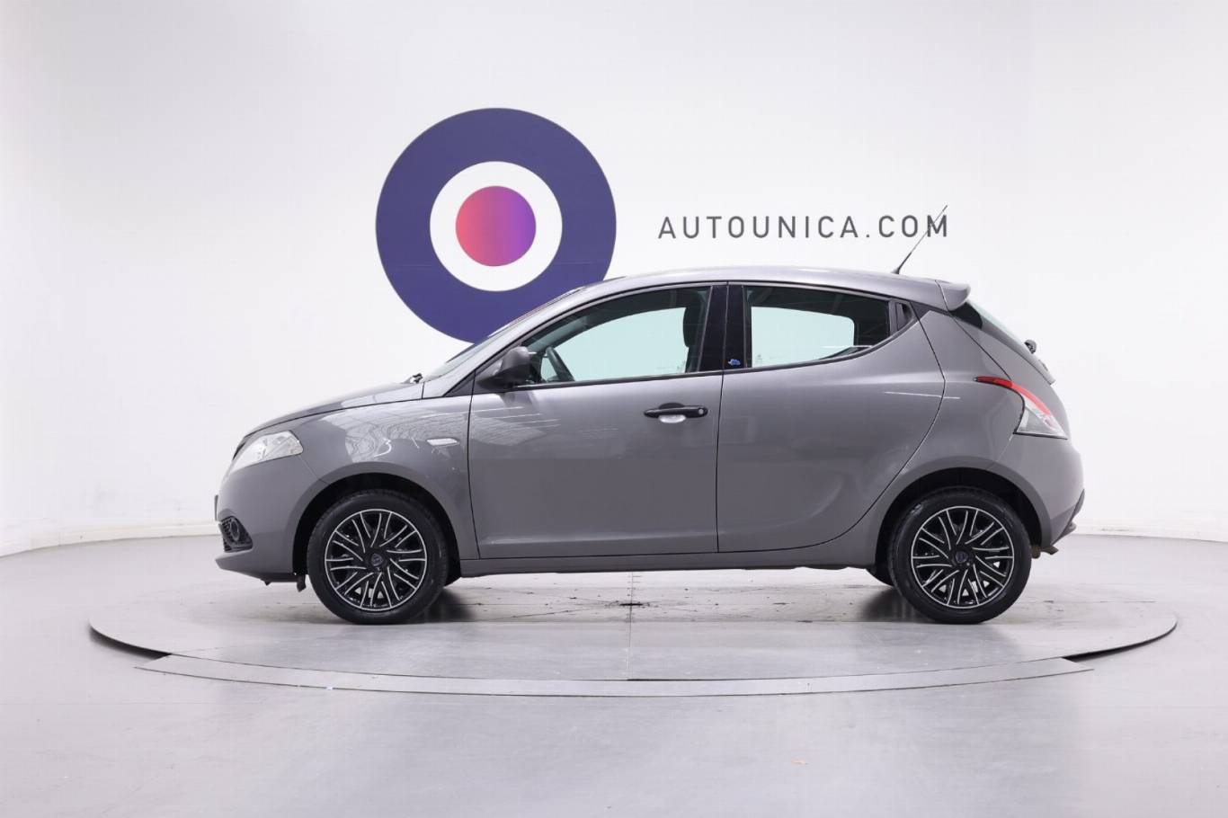 LANCIA Ypsilon 17