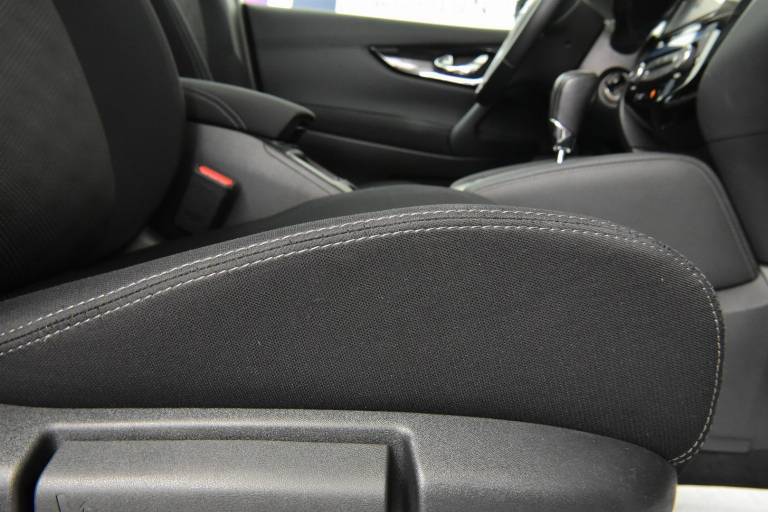 NISSAN Qashqai 46