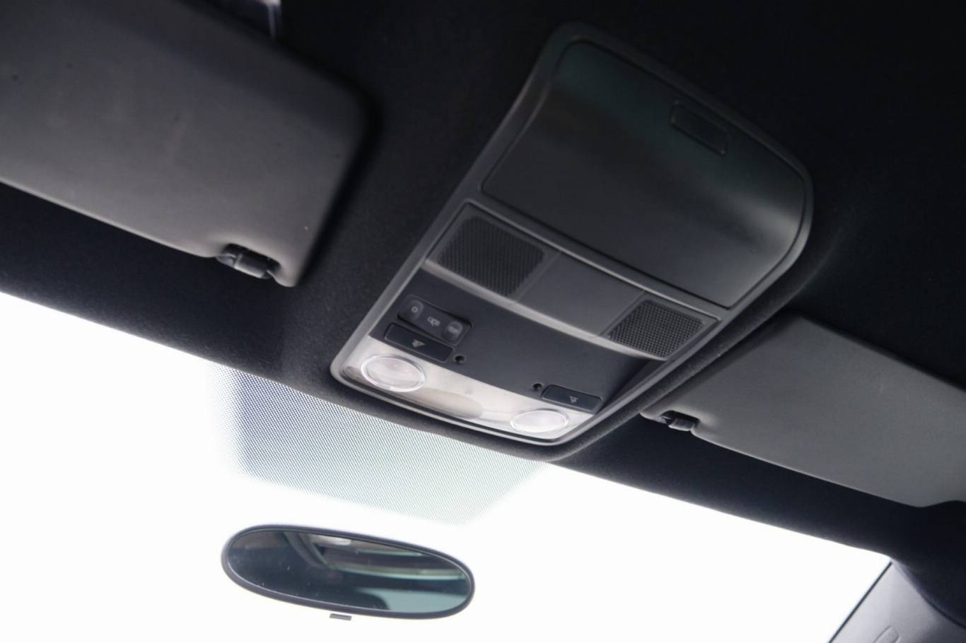 VOLKSWAGEN Scirocco 29