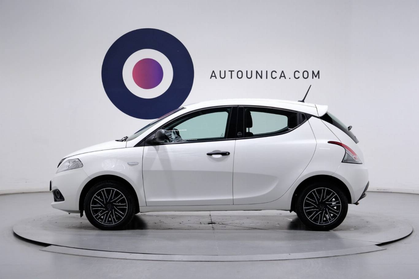 LANCIA Ypsilon 17