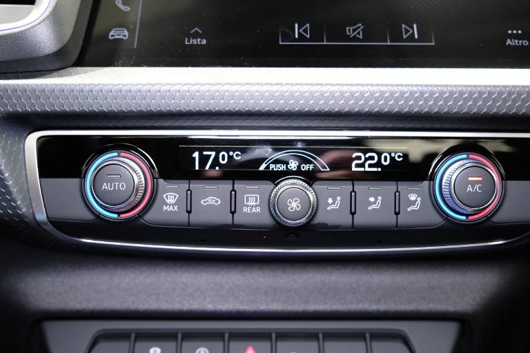 AUDI A1 26
