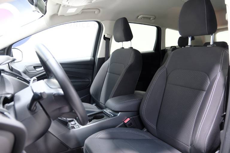 FORD Kuga 6