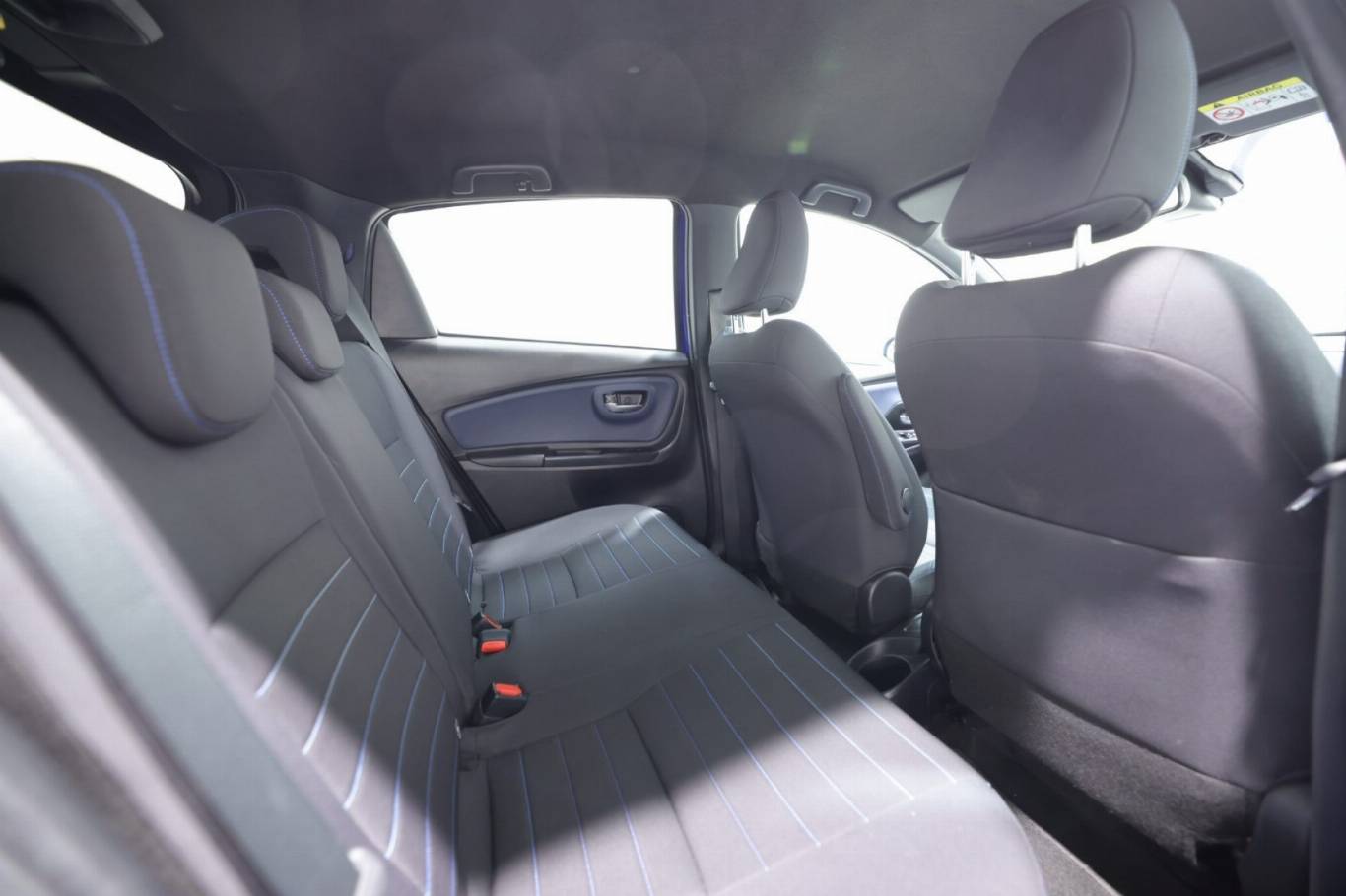 TOYOTA Yaris 50