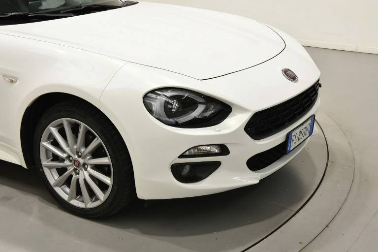 FIAT 124 Spider 37