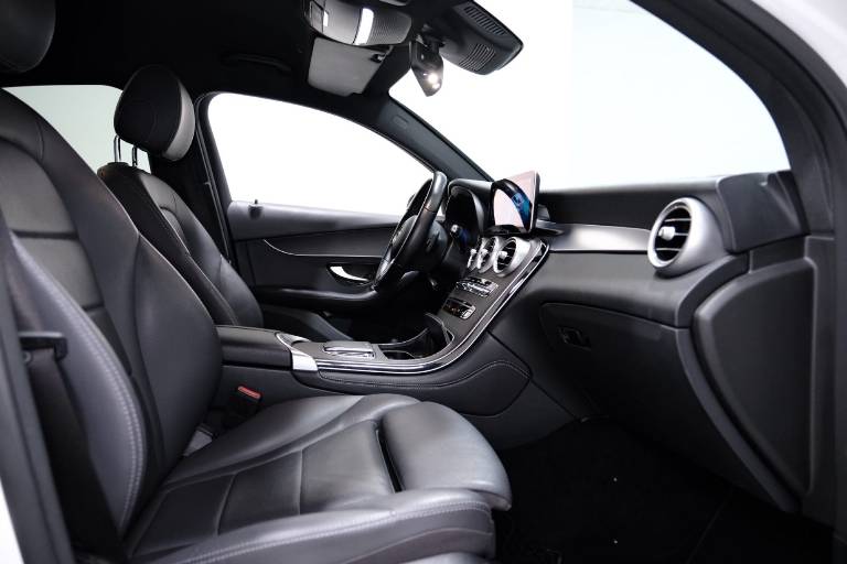 MERCEDES-BENZ GLC 200 66
