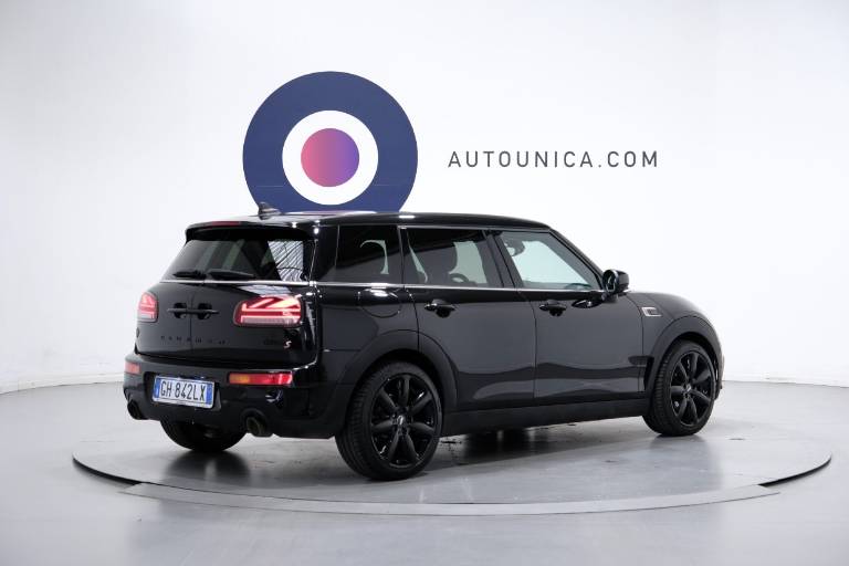 MINI Cooper Clubman 16