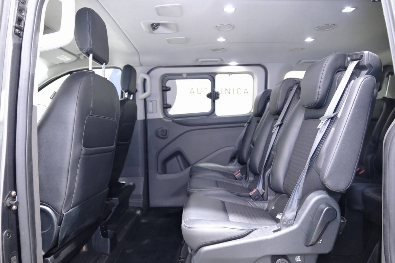 FORD Tourneo Custom 33