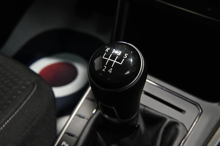 VOLKSWAGEN Polo 24