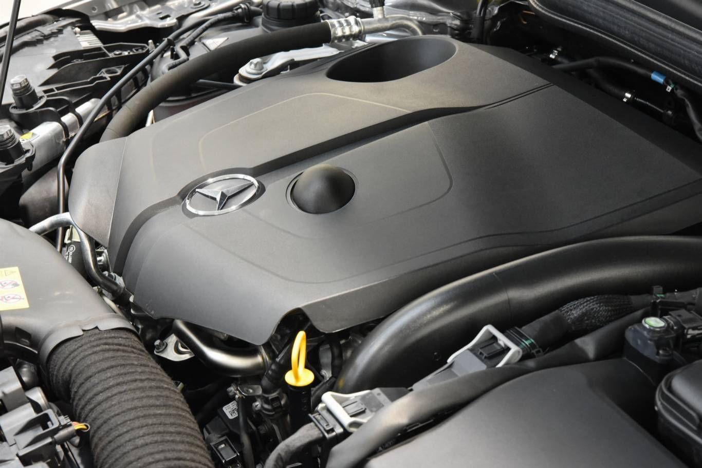 MERCEDES-BENZ GLA 200 51