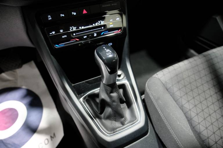 VOLKSWAGEN T-Cross 27