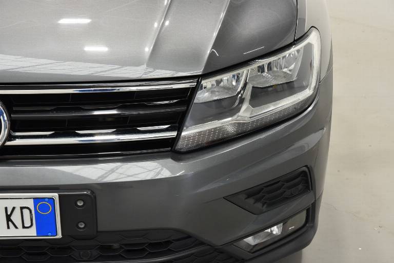VOLKSWAGEN Tiguan 15