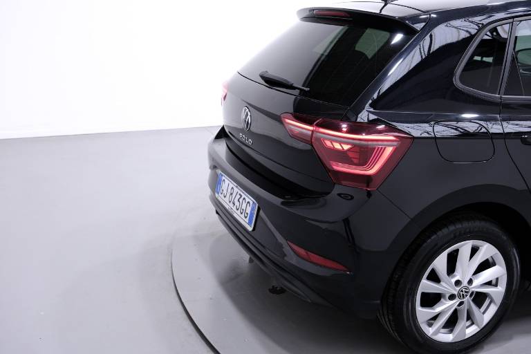 VOLKSWAGEN Polo 50