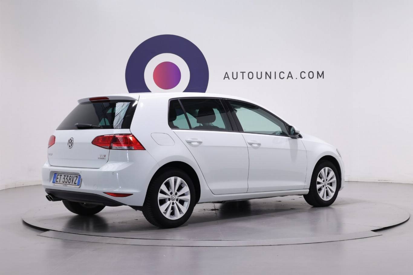 VOLKSWAGEN Golf 15