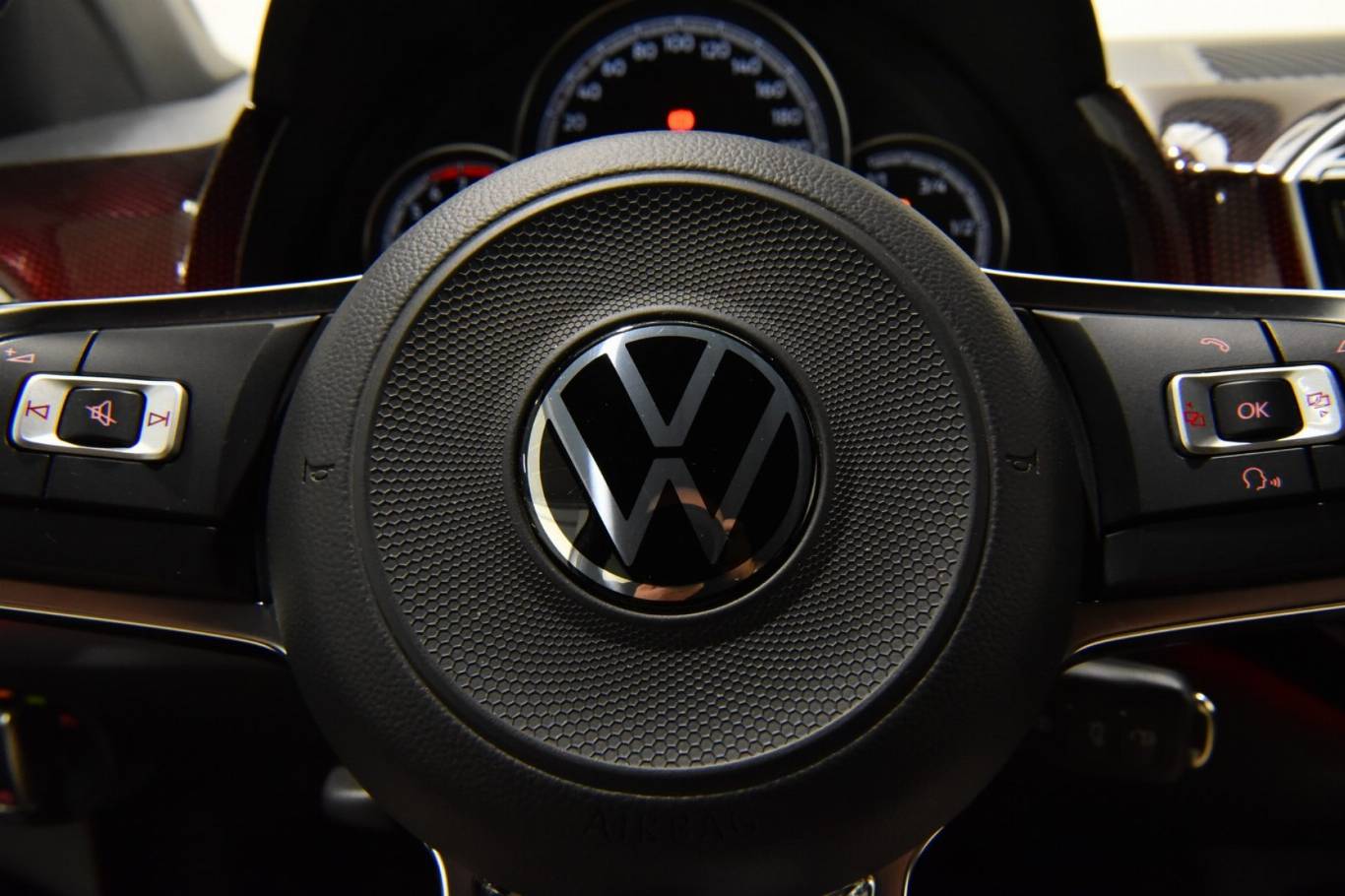 VOLKSWAGEN Up! 22