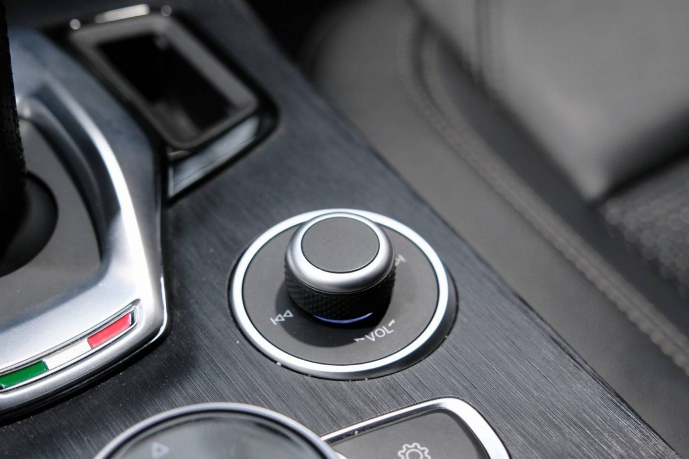 ALFA ROMEO Stelvio 29