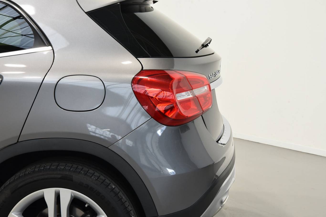 MERCEDES-BENZ GLA 200 39