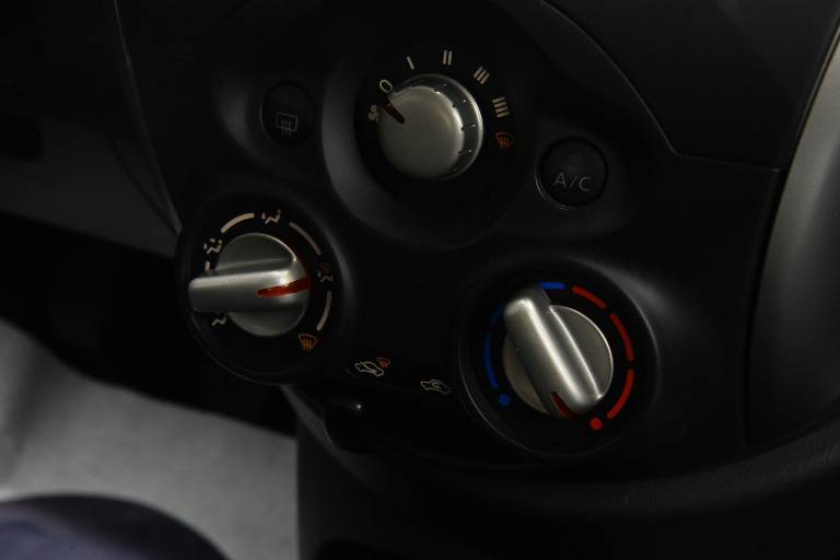 NISSAN Micra 38