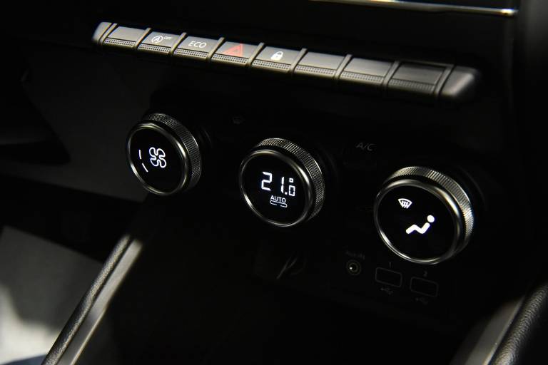 RENAULT Clio 40