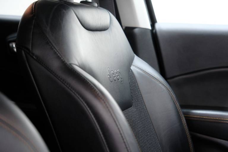 JEEP Compass 65