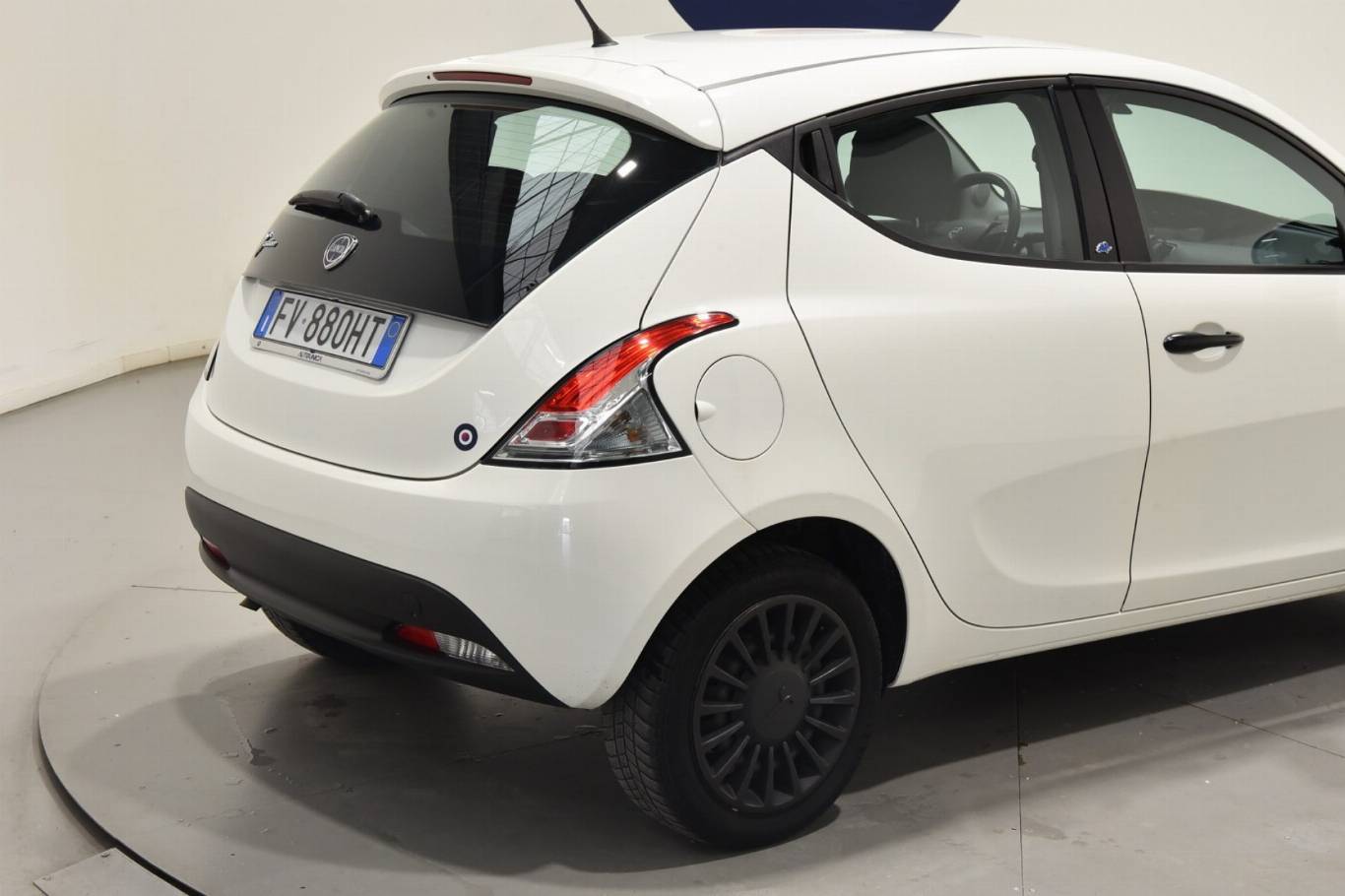 LANCIA Ypsilon 17