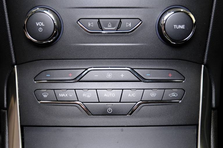 FORD S-Max 26