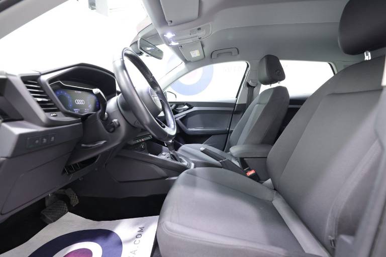 AUDI A1 19