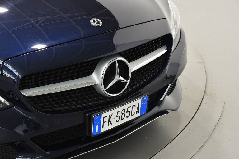 MERCEDES-BENZ C 220 51