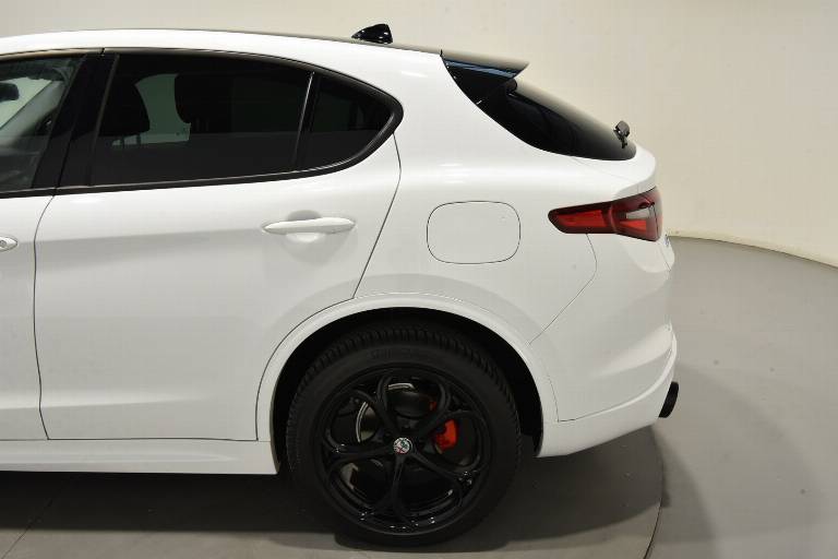 ALFA ROMEO Stelvio 56