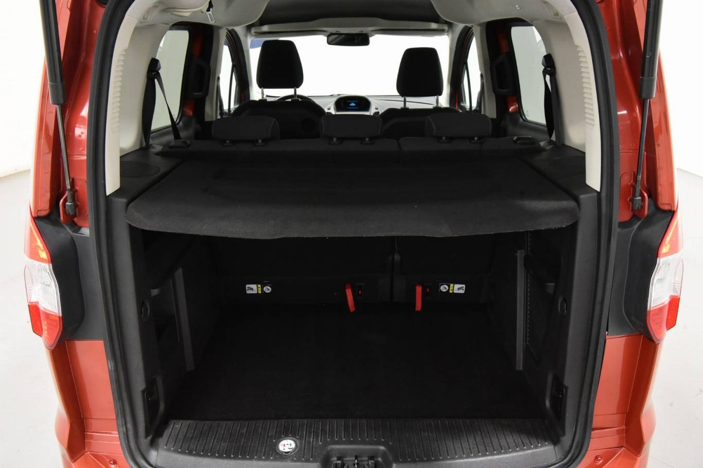 FORD Tourneo Courier 13