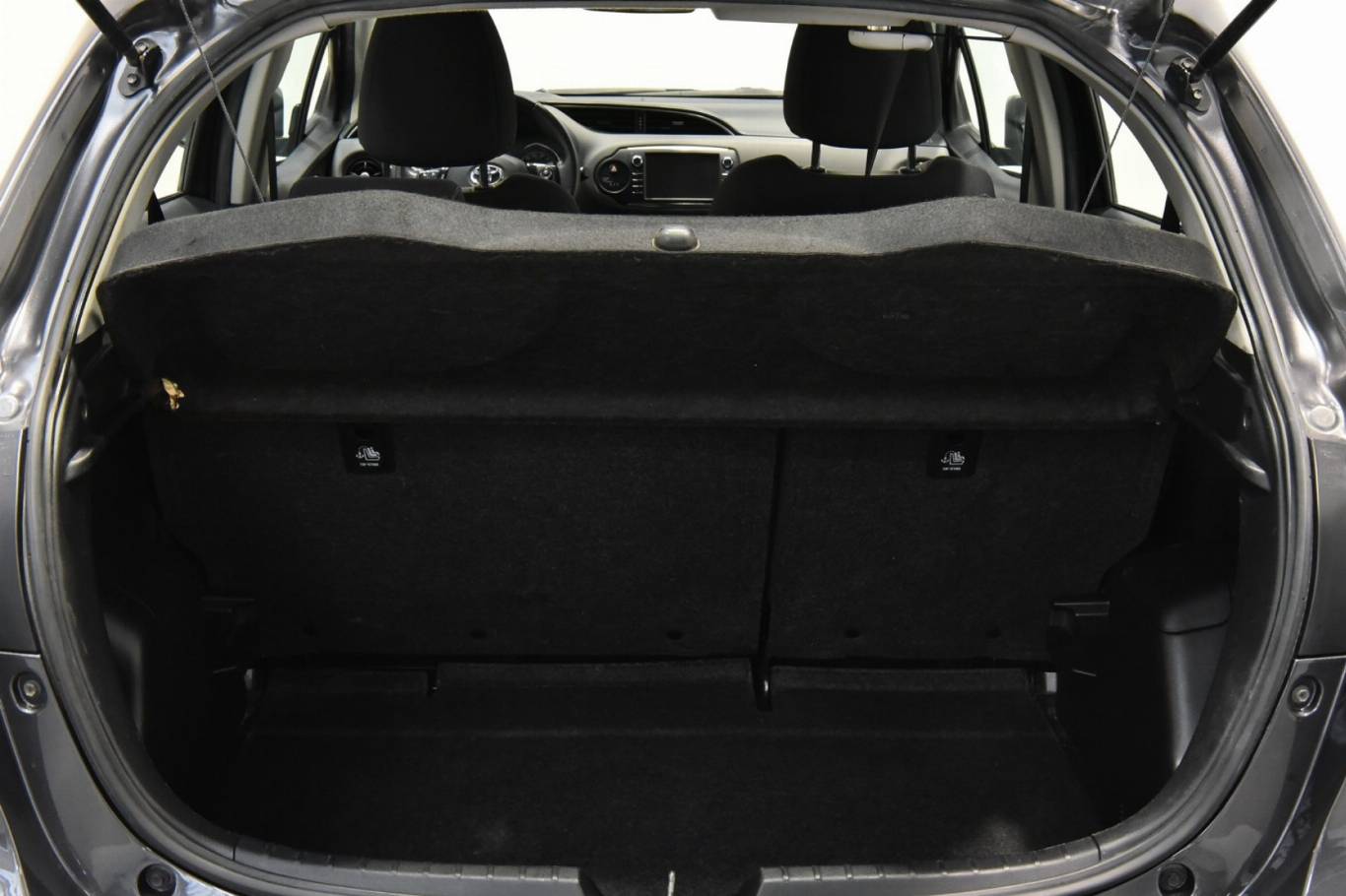 TOYOTA Yaris 13