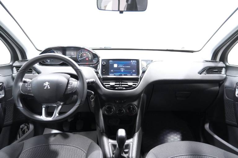 PEUGEOT 208 10
