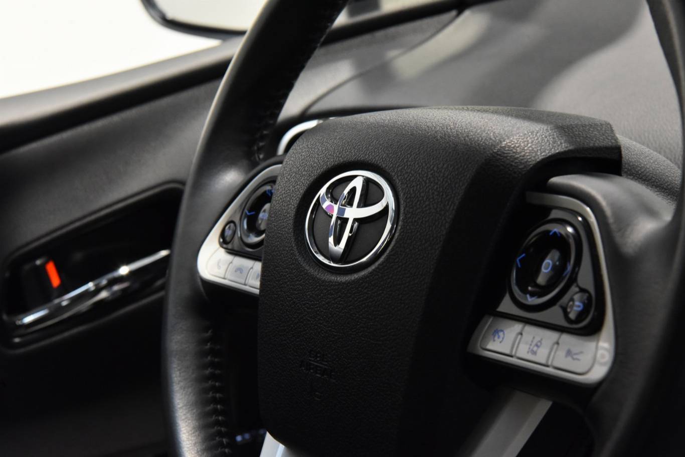 TOYOTA Prius 50