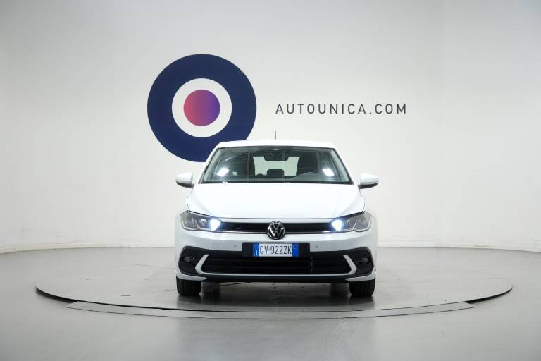 VOLKSWAGEN Polo 2