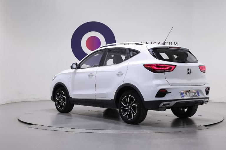 MG ZS 18