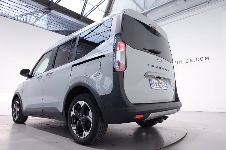 FORD Tourneo Courier 42