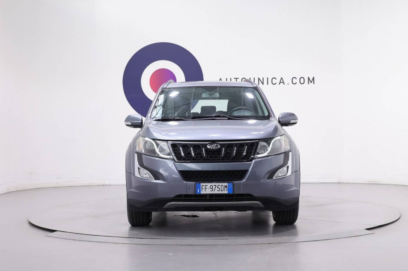 MAHINDRA XUV500 2