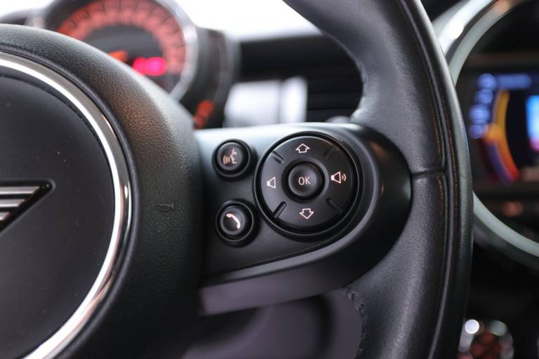 MINI Cooper 21
