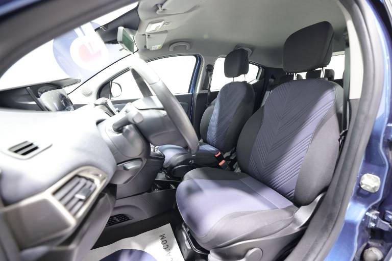 LANCIA Ypsilon 6