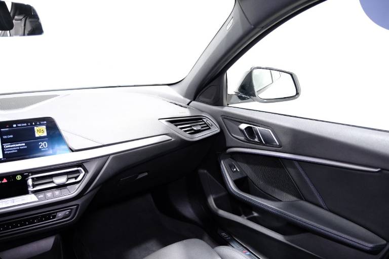 BMW 120 38