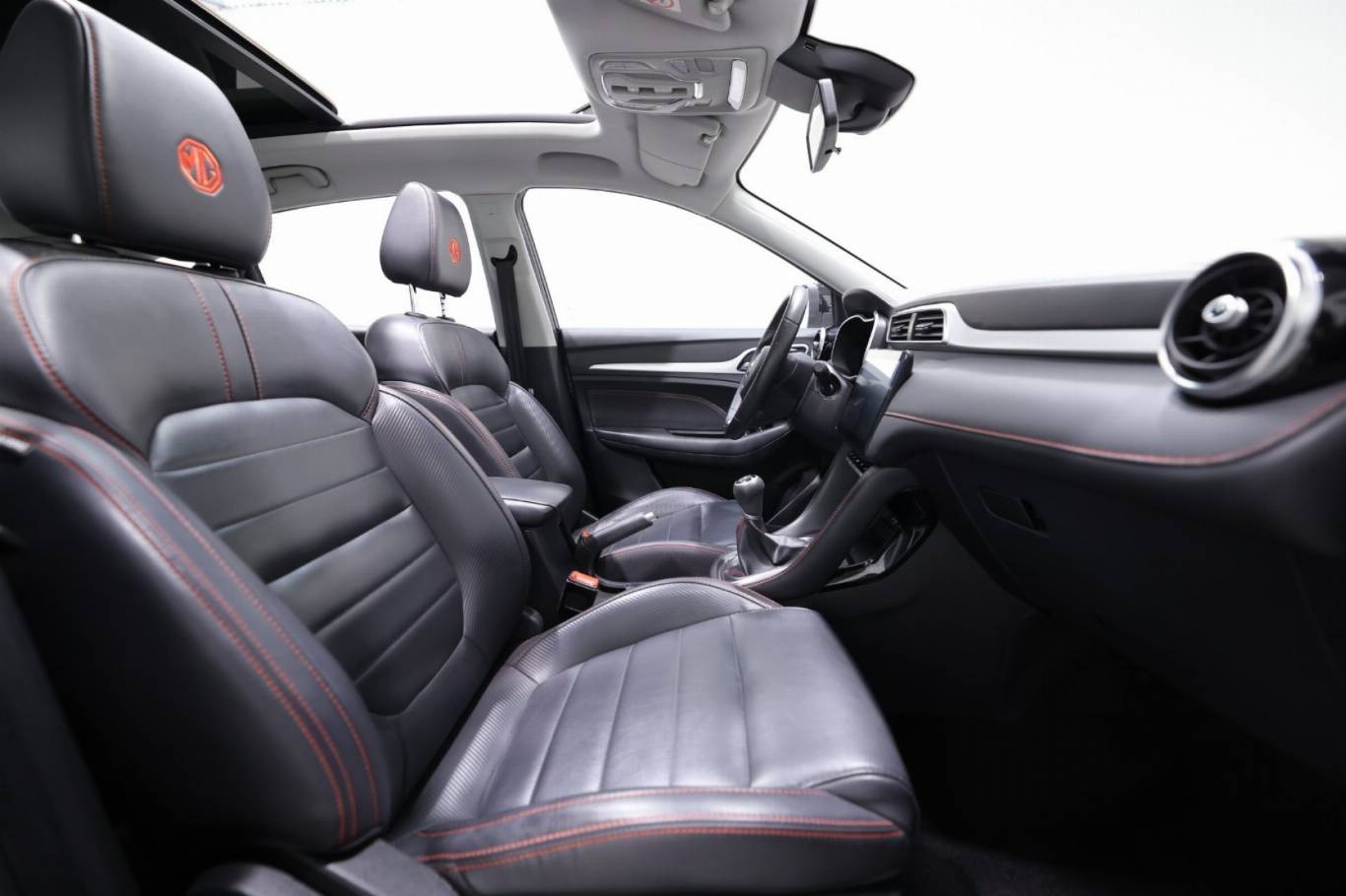 MG ZS 56