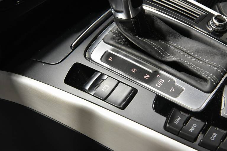 AUDI A4 54