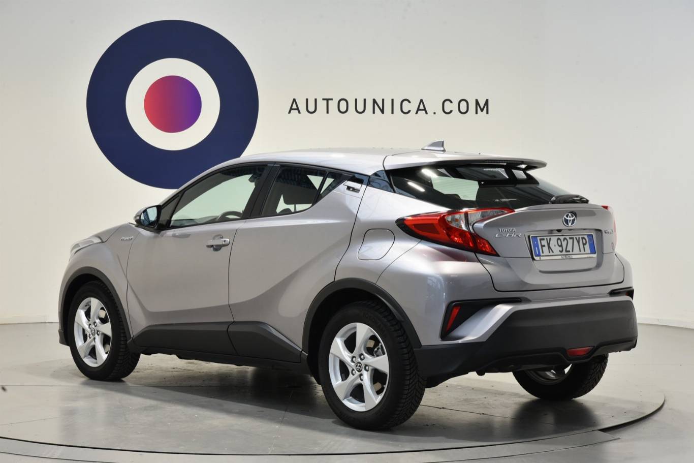 TOYOTA C-HR 2