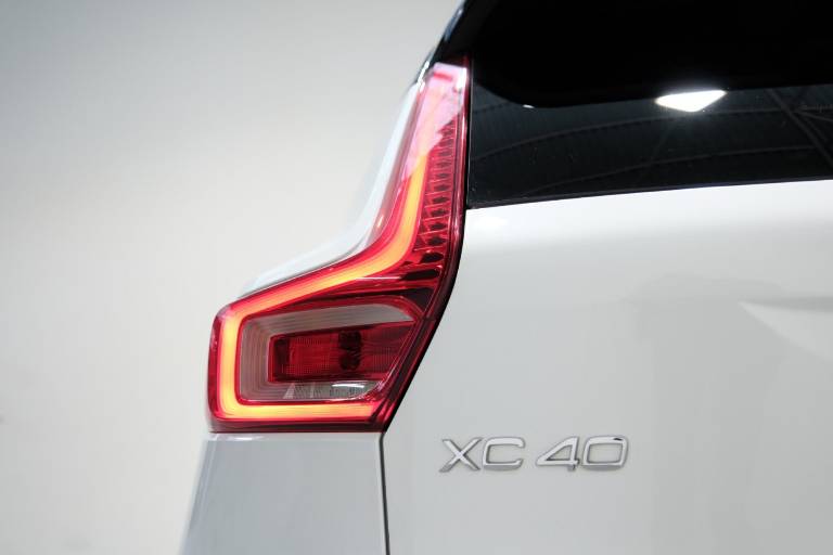VOLVO XC40 46