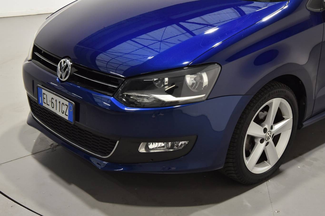 VOLKSWAGEN Polo 36